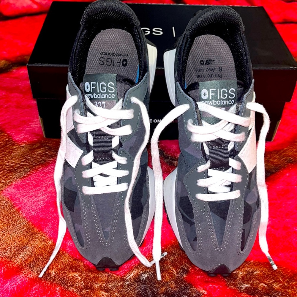 FIGS - NEW BALANCE 327 CAMO BONSAI SNEAKERS 
UNISEX M5/W6.5